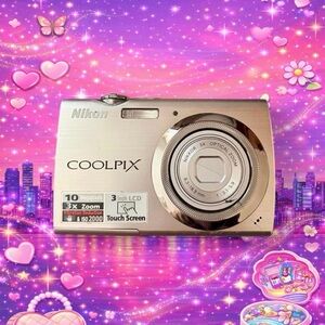 Nikon Coolpix Gold Digital Camera